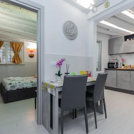 Apartment Palazzo Dolfin - Piazza San Marco Lovely